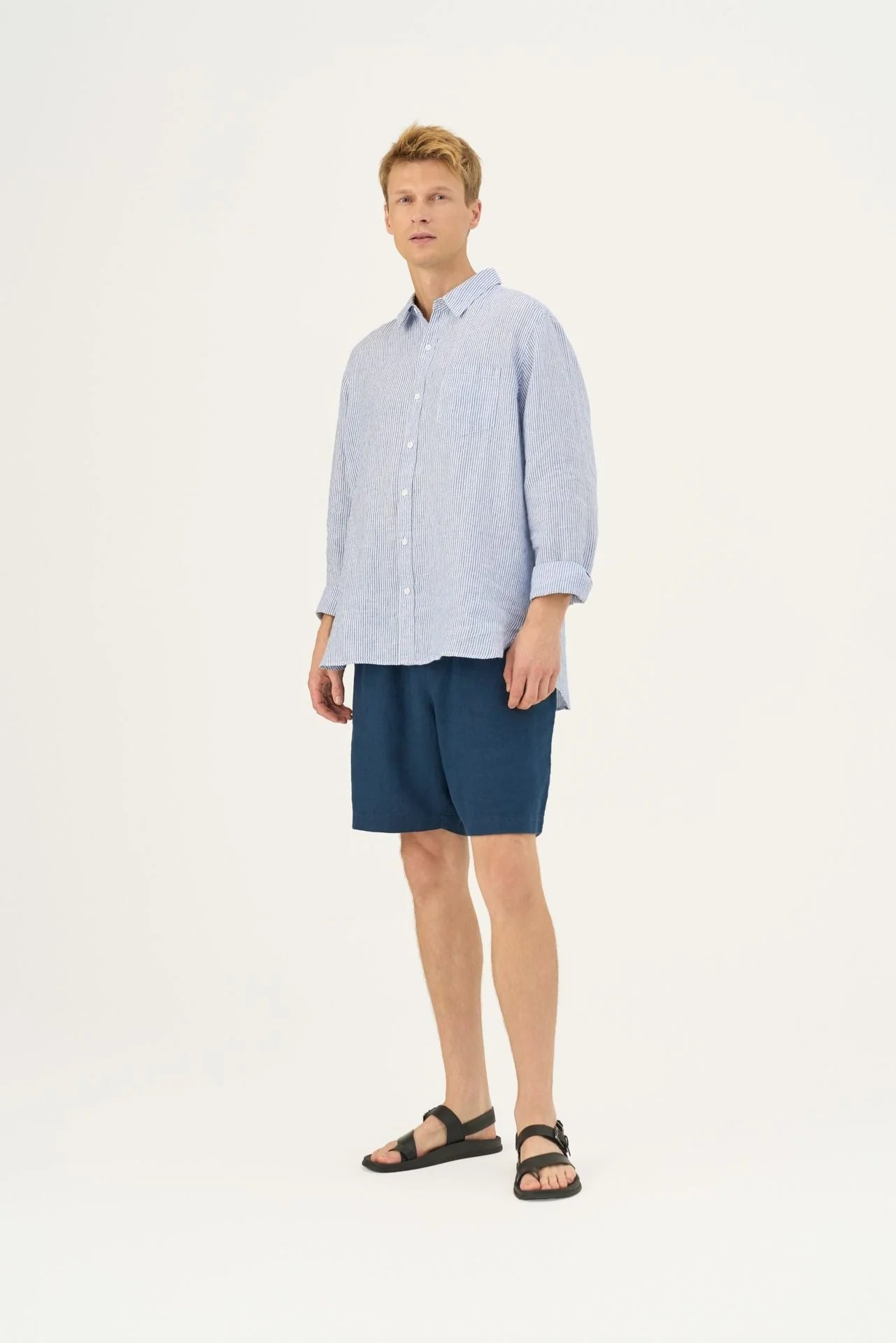 Linneskjorta, unisex (Blue Whte Stripes)