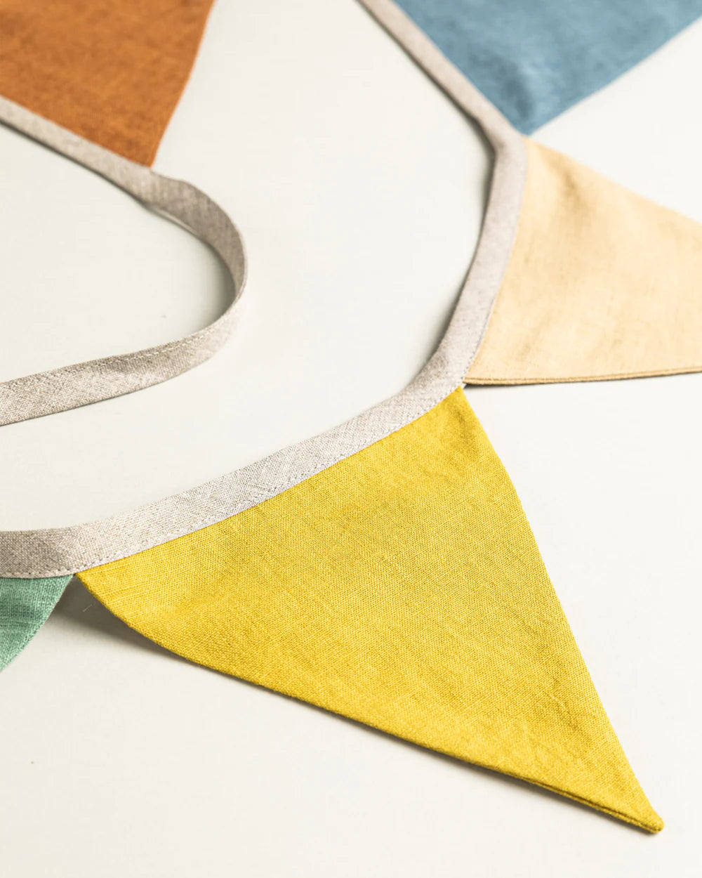 Vimpelgirlang i linne (2) | Magic Linen