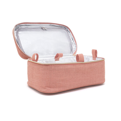 En stor rosa handsydd necessär i linne med dragkedja.